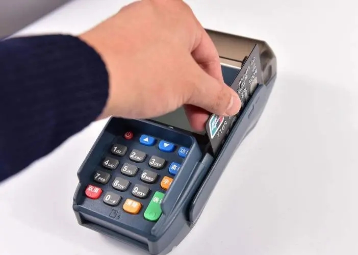 手機(jī)POS機(jī)和傳統(tǒng)POS機(jī)哪個費率低？